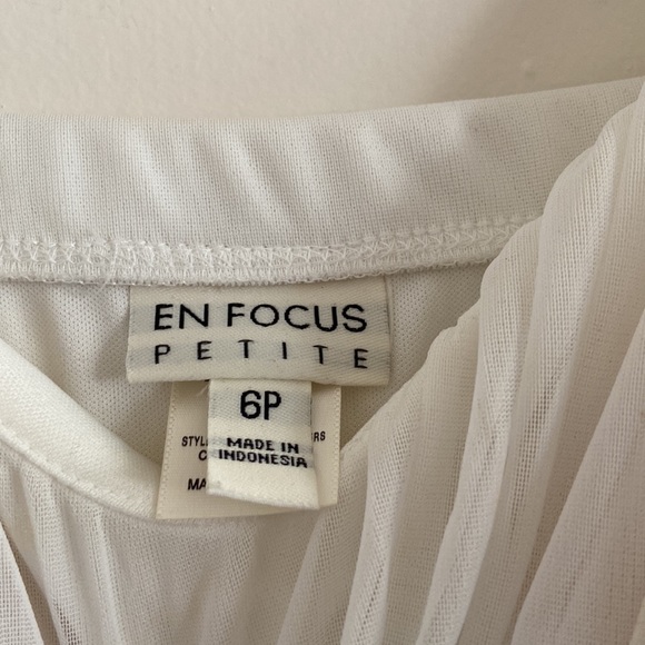 Dress - Picture 3 of 3